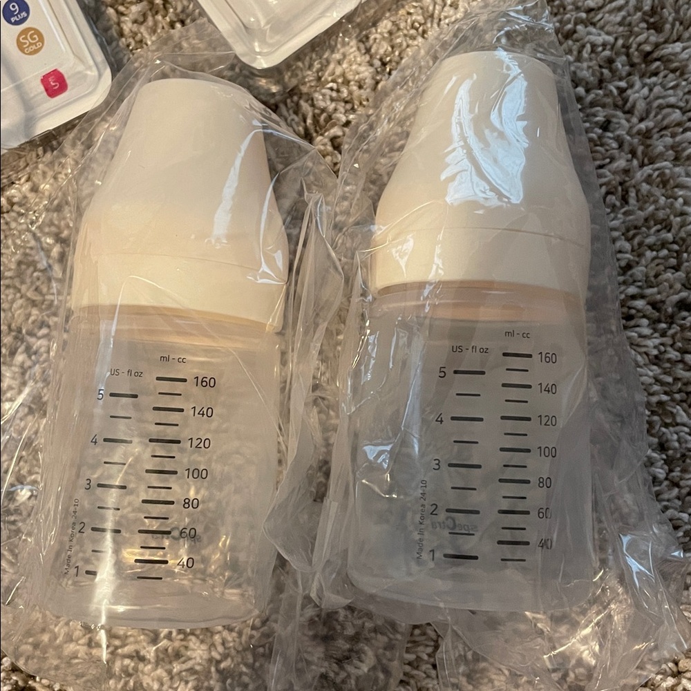 Spectra Wide Breast Flange Set with Bottles - Clear & White - Picture 5 of 7